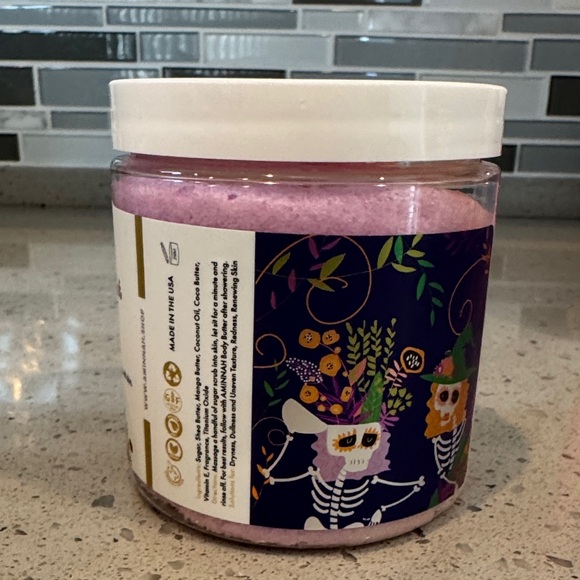 AMINNAH - Ghouls Night Out Sugar Scrub - Picture 3 of 5